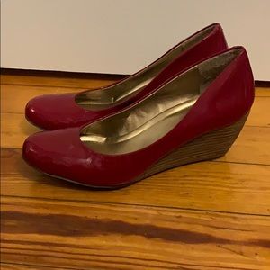 Red Patent Leather Tallie wedges - BCBGeneration